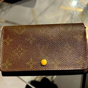 Authentic LV snap wallet.
